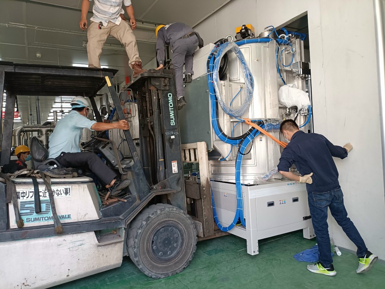 Lắp Đặt Máy Móc Lắp Đặt Máy Móc