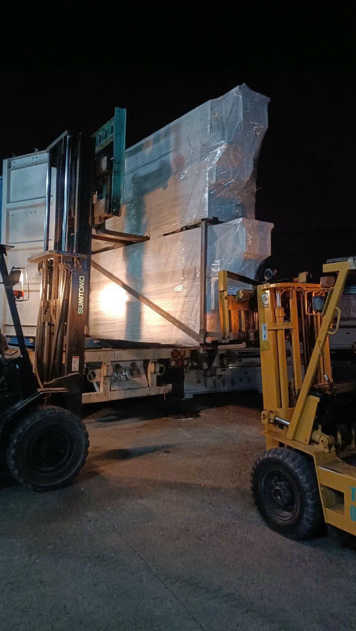 Thi Công Lắp Đặt Máy Móc Công Nghiệp.