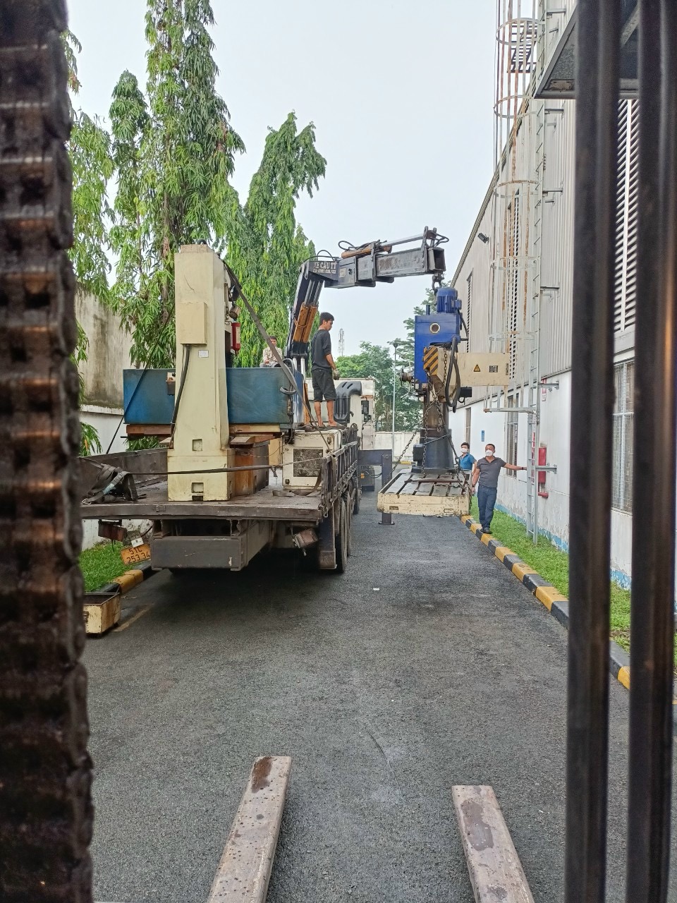 Cho Thuê Xe Cẩu Giá Rẻ Tại Bình Dương