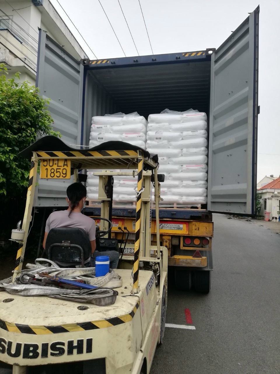 Dịch Vụ Xe Nâng Hàng Tại Khu Công Nghiệp Sóng Thần 1